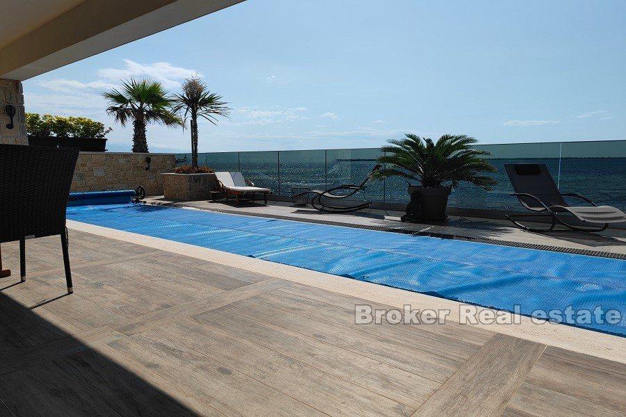 Zadar - Nowa willa, pierwszy rząd do morza i plaży