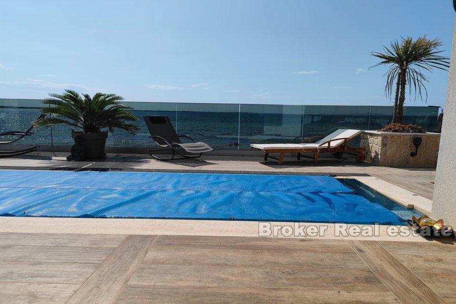 Zadar - Nowa willa, pierwszy rząd do morza i plaży