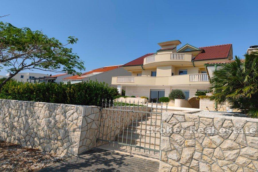 Wyspa Pag - Penthouse w pierwszym rzędzie do morza i plaży