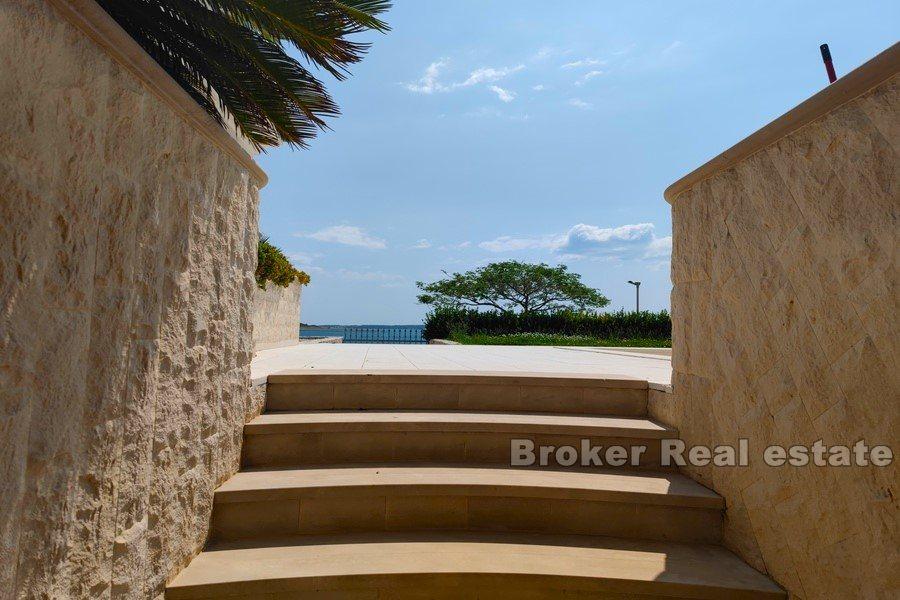 Wyspa Pag - Penthouse w pierwszym rzędzie do morza i plaży