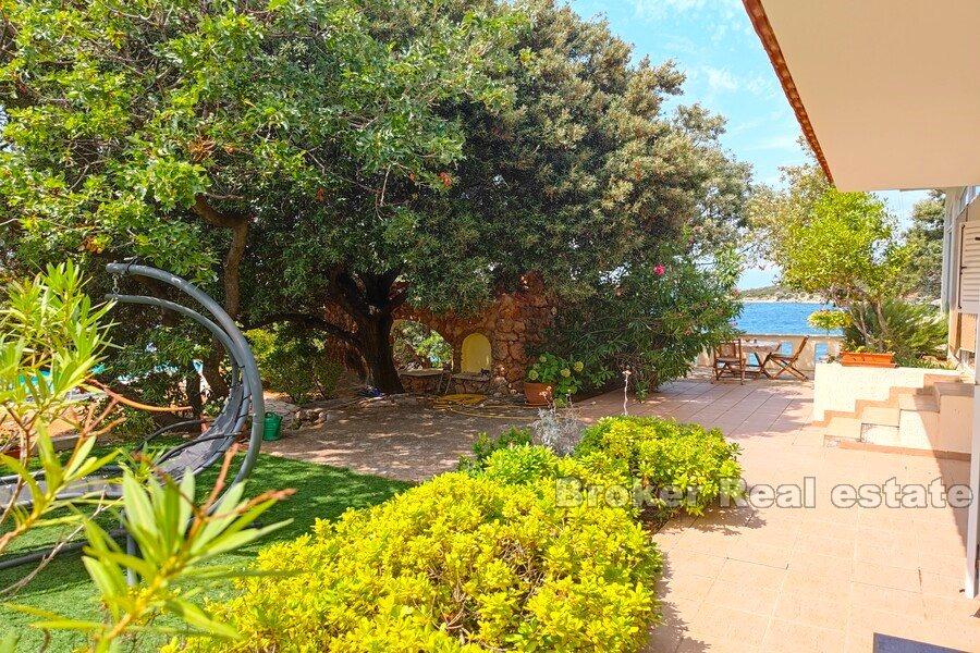 Zadar - Maison au premier rang en bord de mer