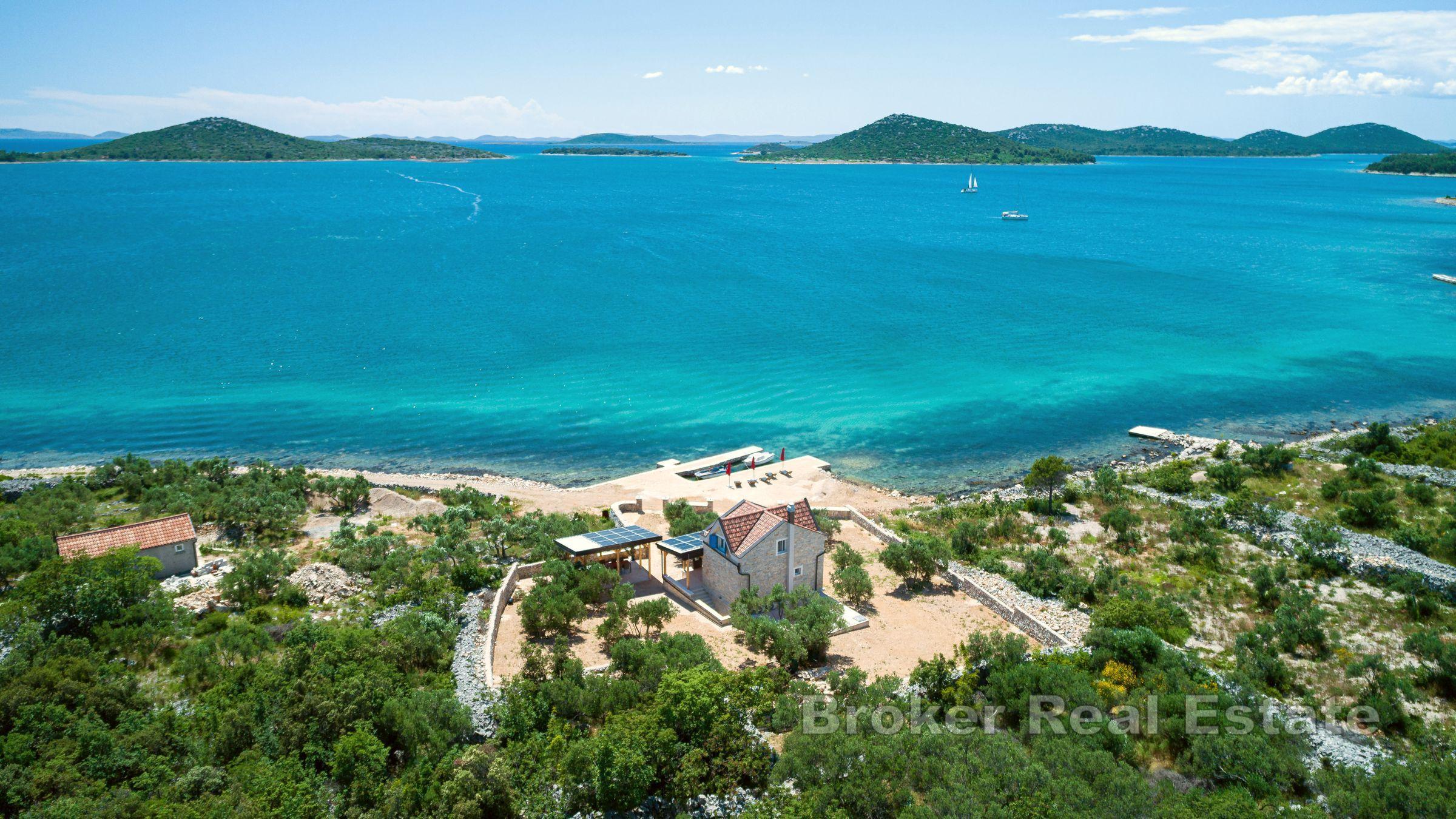 Šibenik - hus på stranden