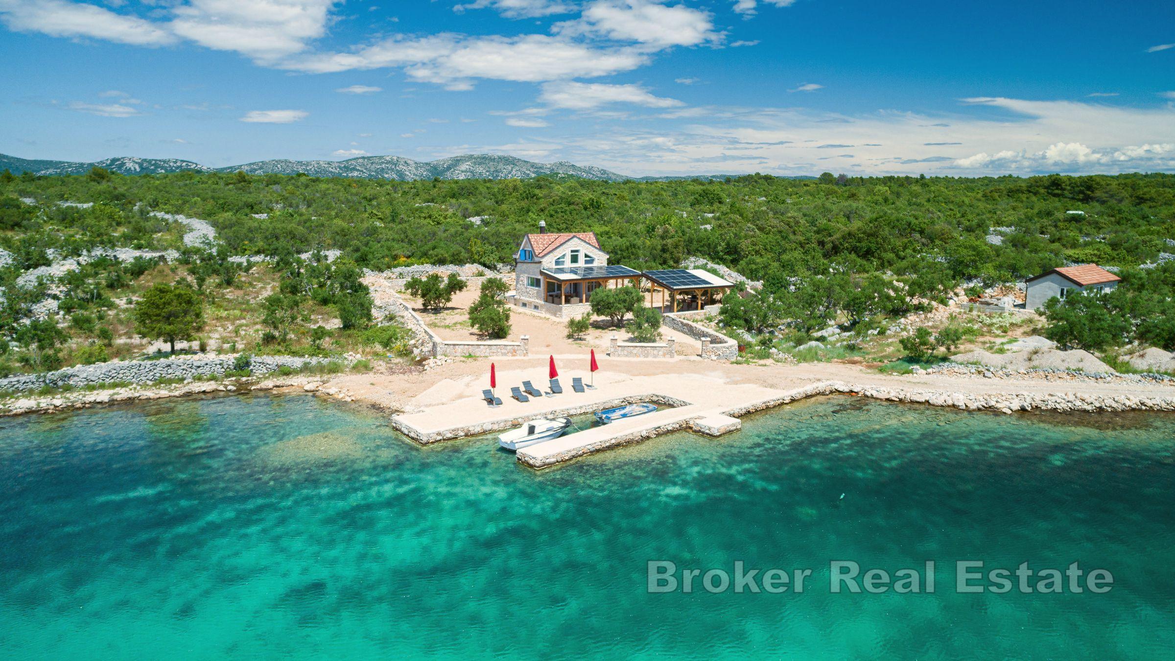Šibenik - hus på stranden