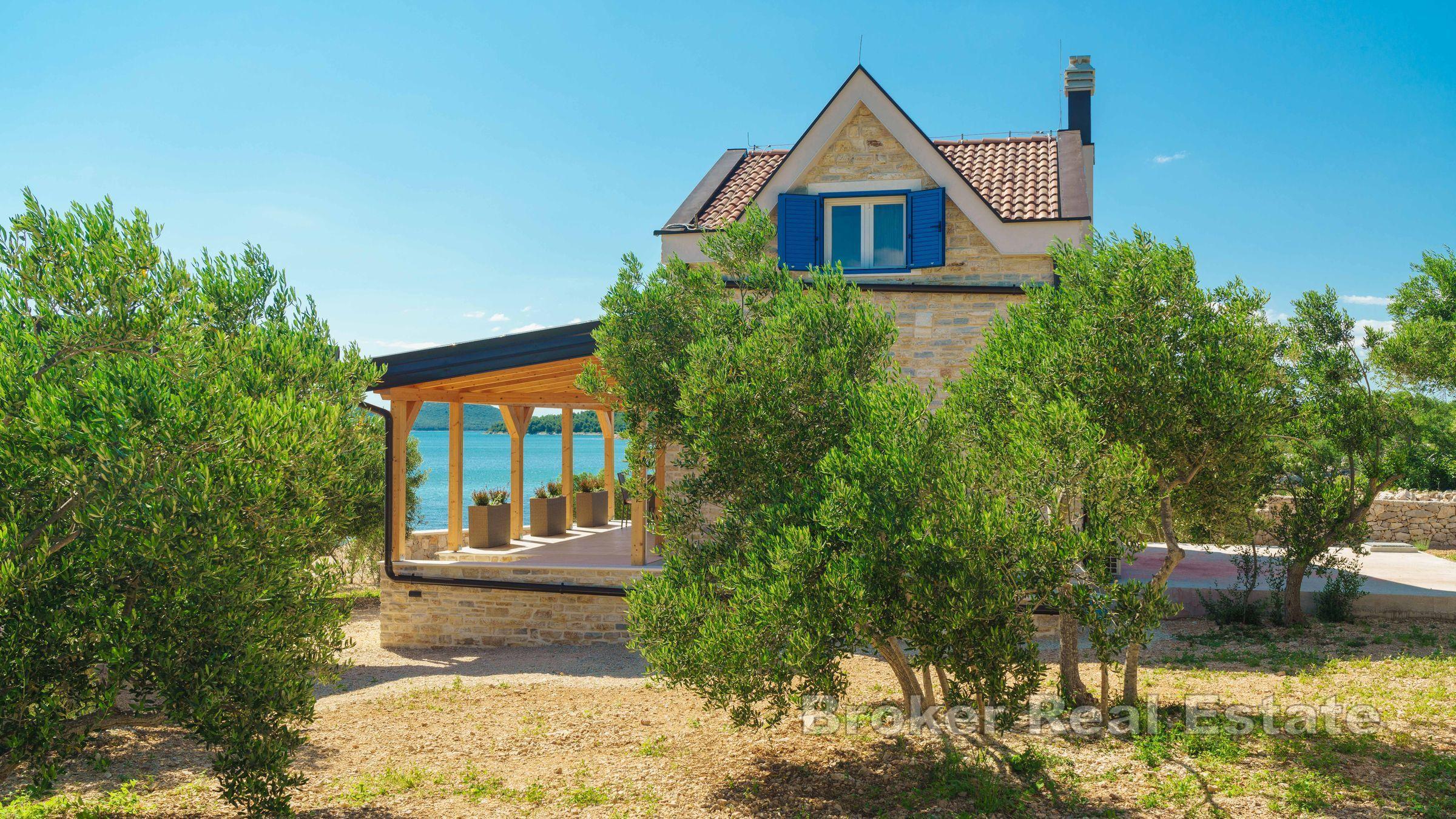 Šibenik - hus på stranden