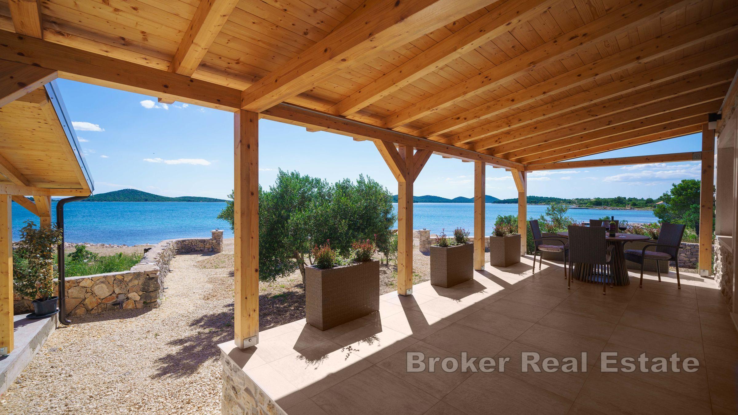 Šibenik - hus på stranden