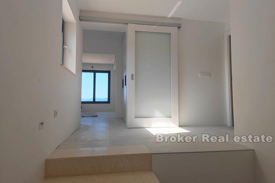 Задар - Новая вилла в первом ряду от моря