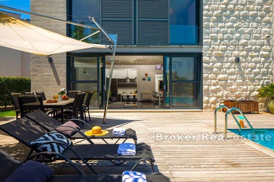 Rogoznica - Villa moderna con piscina