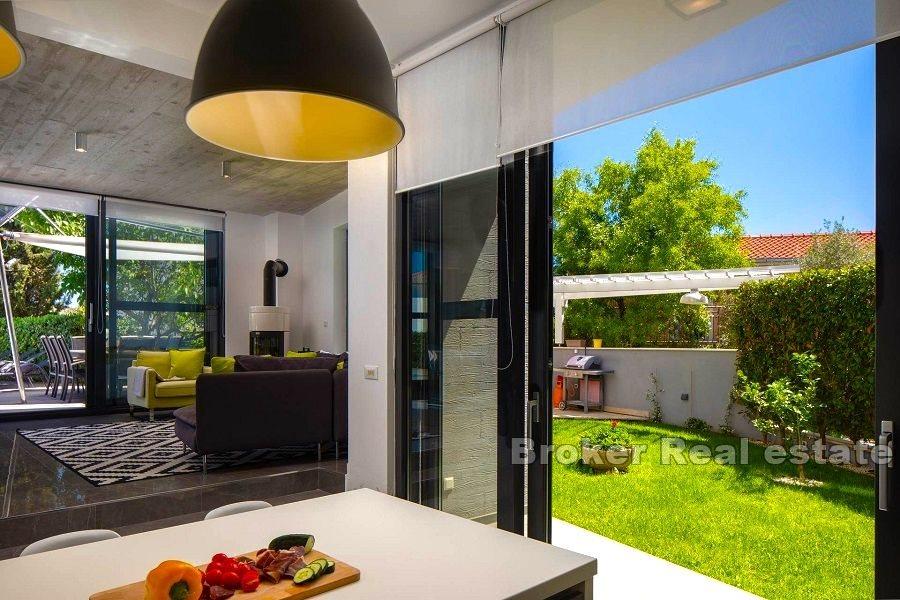 Rogoznica - Villa moderna con piscina