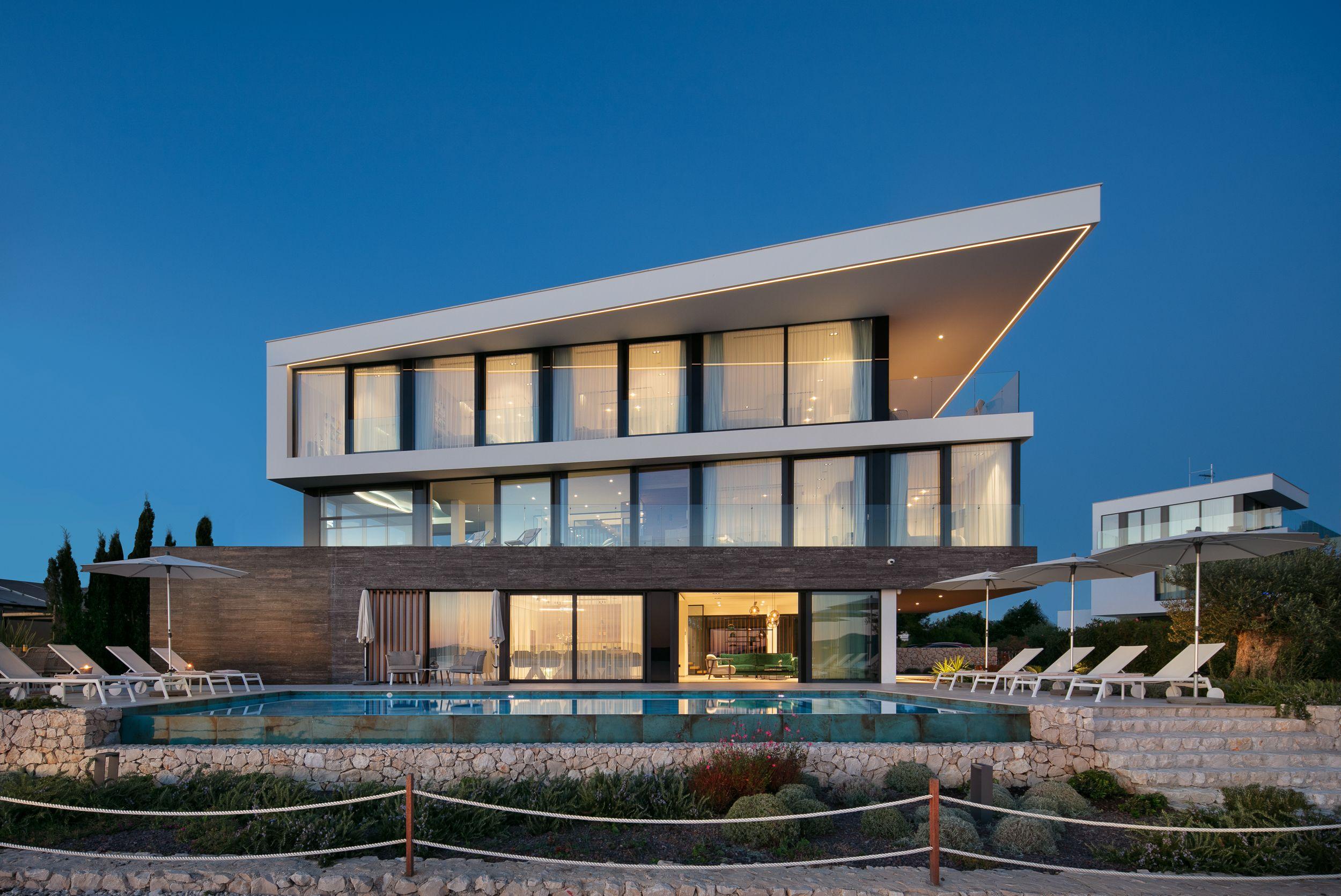 Croatie, Zadar - Villa neuve, première rangée de la mer