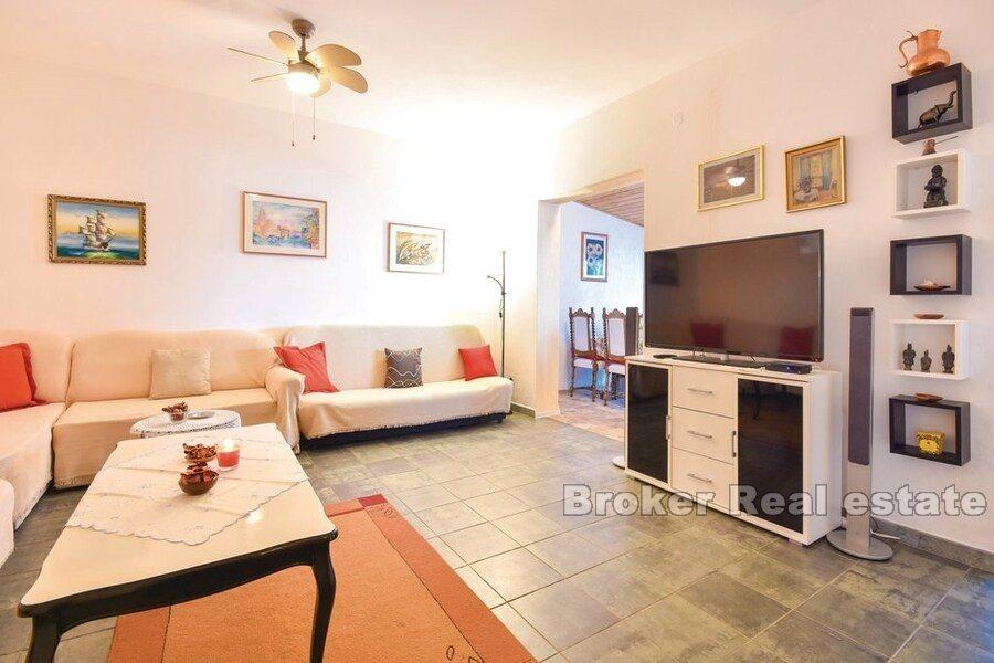 Île de Ciovo - Maison avec piscine au premier rang de la mer