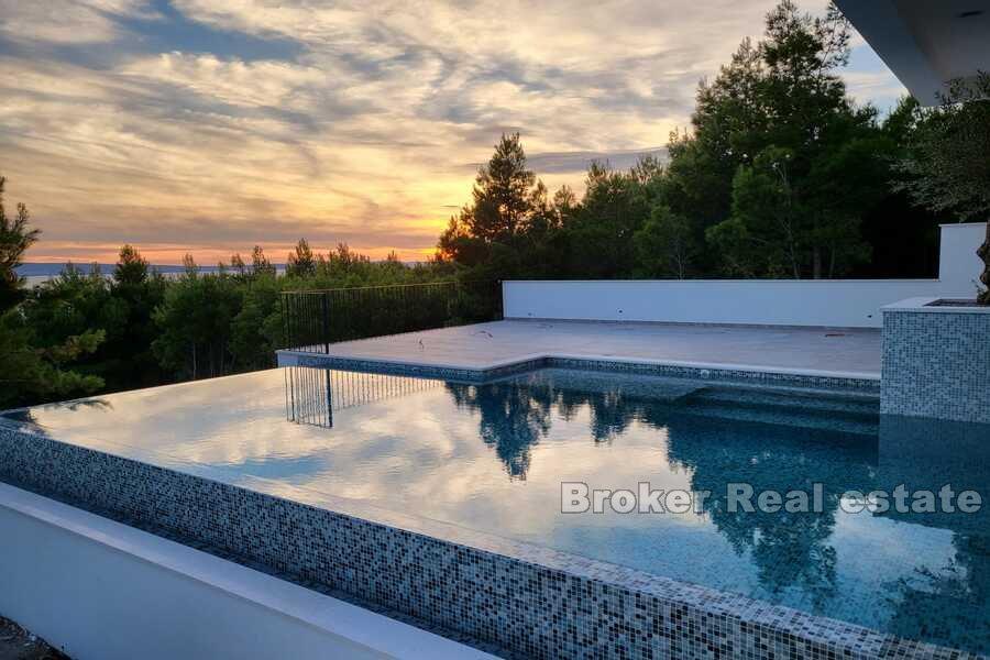 Croatie, Omiš- Villa nouvellement construite avec vue sur la mer