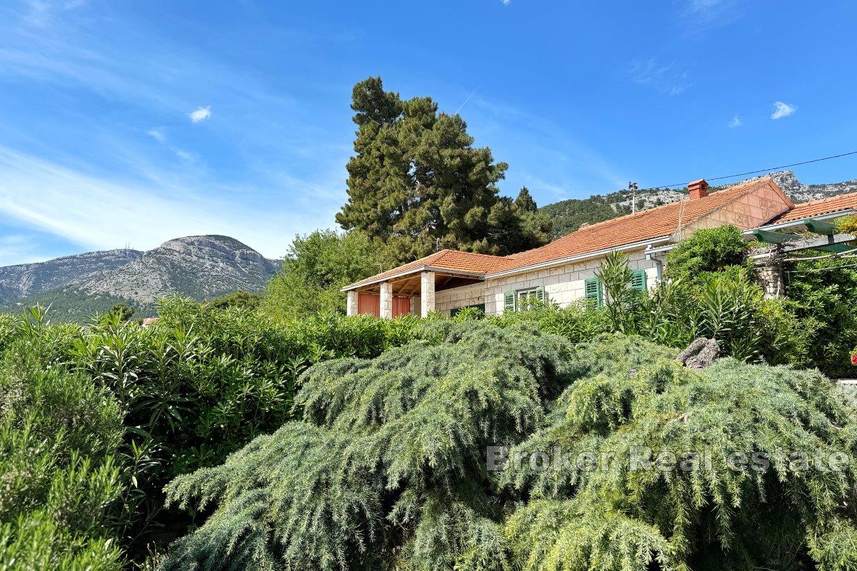 Brač - Stone house first row to the sea