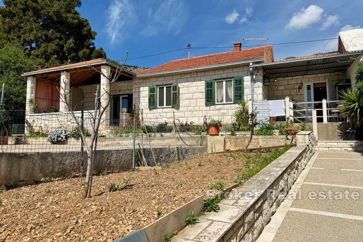 Brač - Stone house first row to the sea