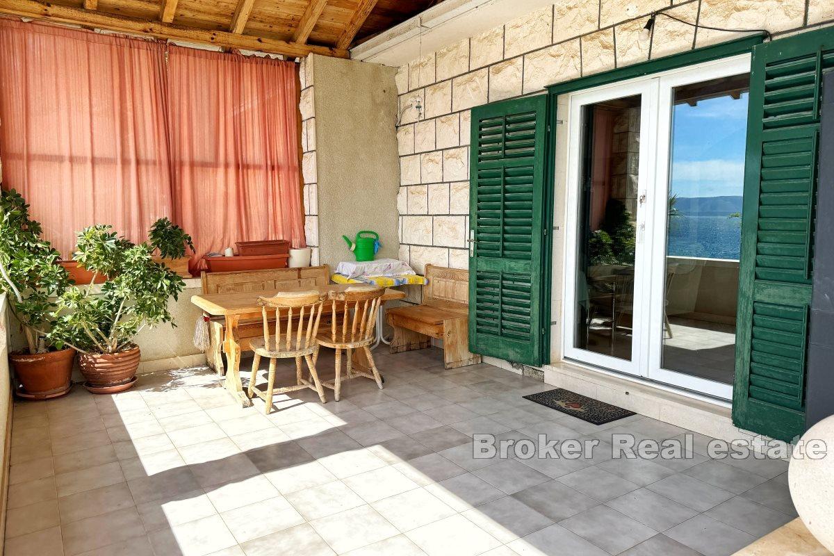Brač - Stone house first row to the sea