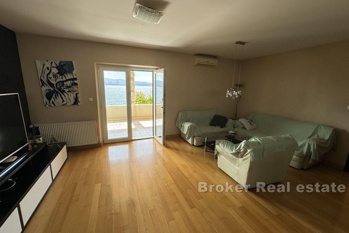 Brač - Stone house first row to the sea