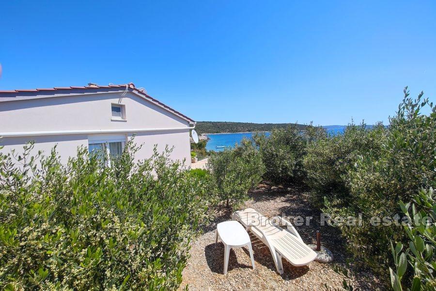Trogir - Dům na samotě u moře a pláže