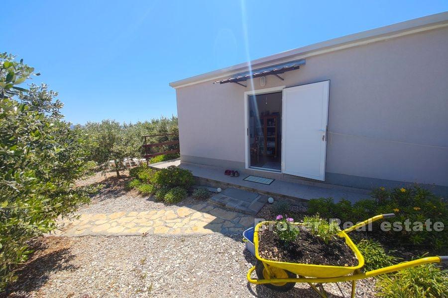 Trogir - Dům na samotě u moře a pláže