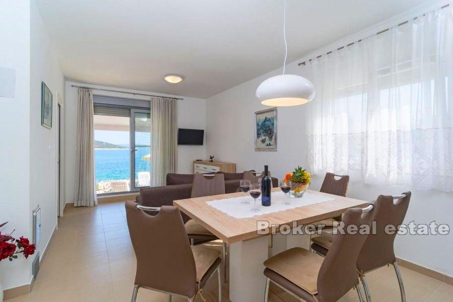 Trogir - Dům na samotě u moře a pláže