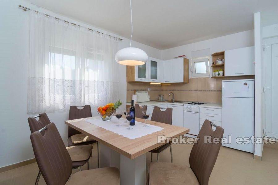 Trogir - Dům na samotě u moře a pláže