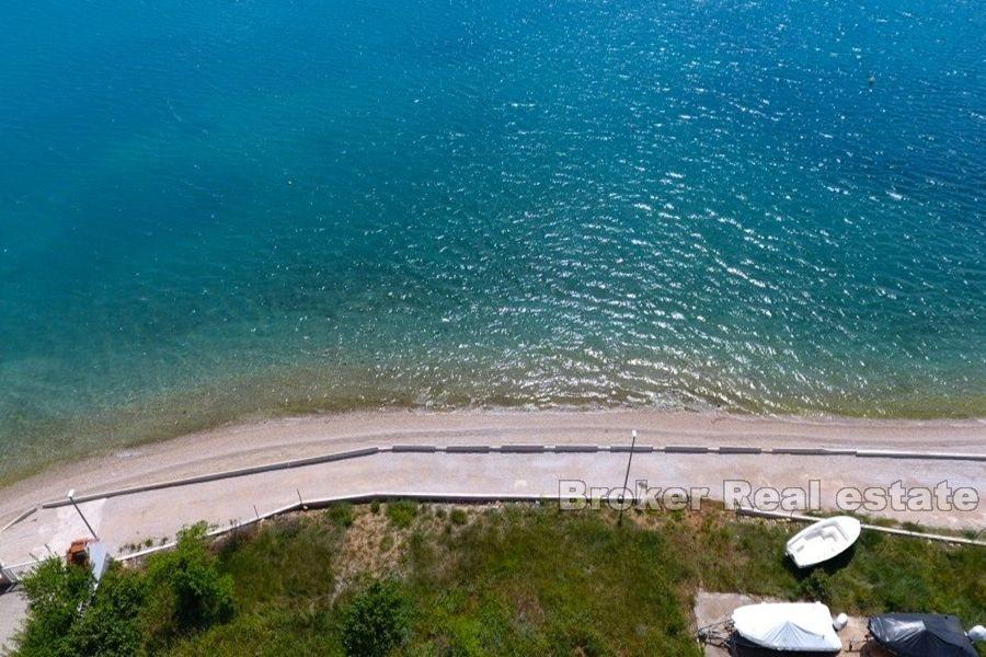 Byggnadstomt med havsutsikt