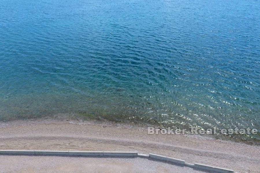 Byggnadstomt med havsutsikt