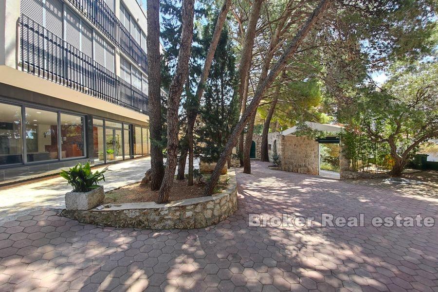 Omiš - Turistický komplex s výhľadom na more a hory