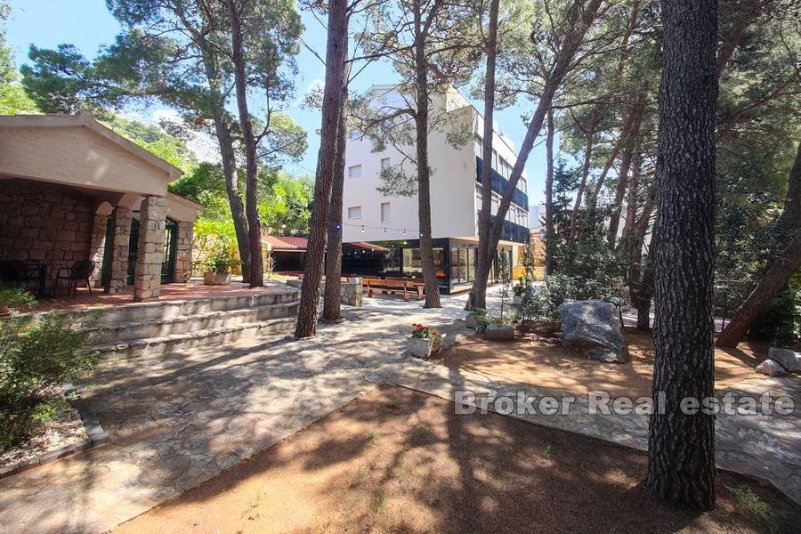 Omiš - Turistický komplex s výhľadom na more a hory