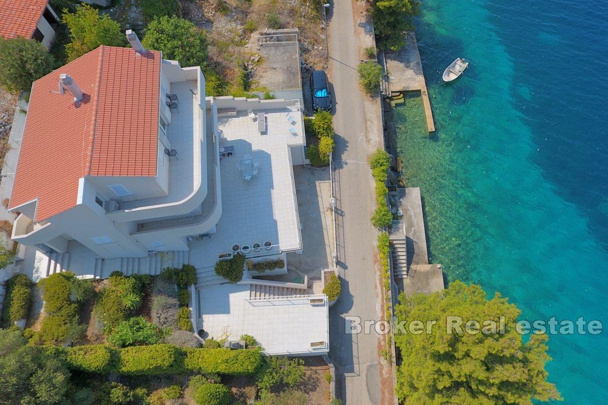 Primošten - dom pri mori a pláži