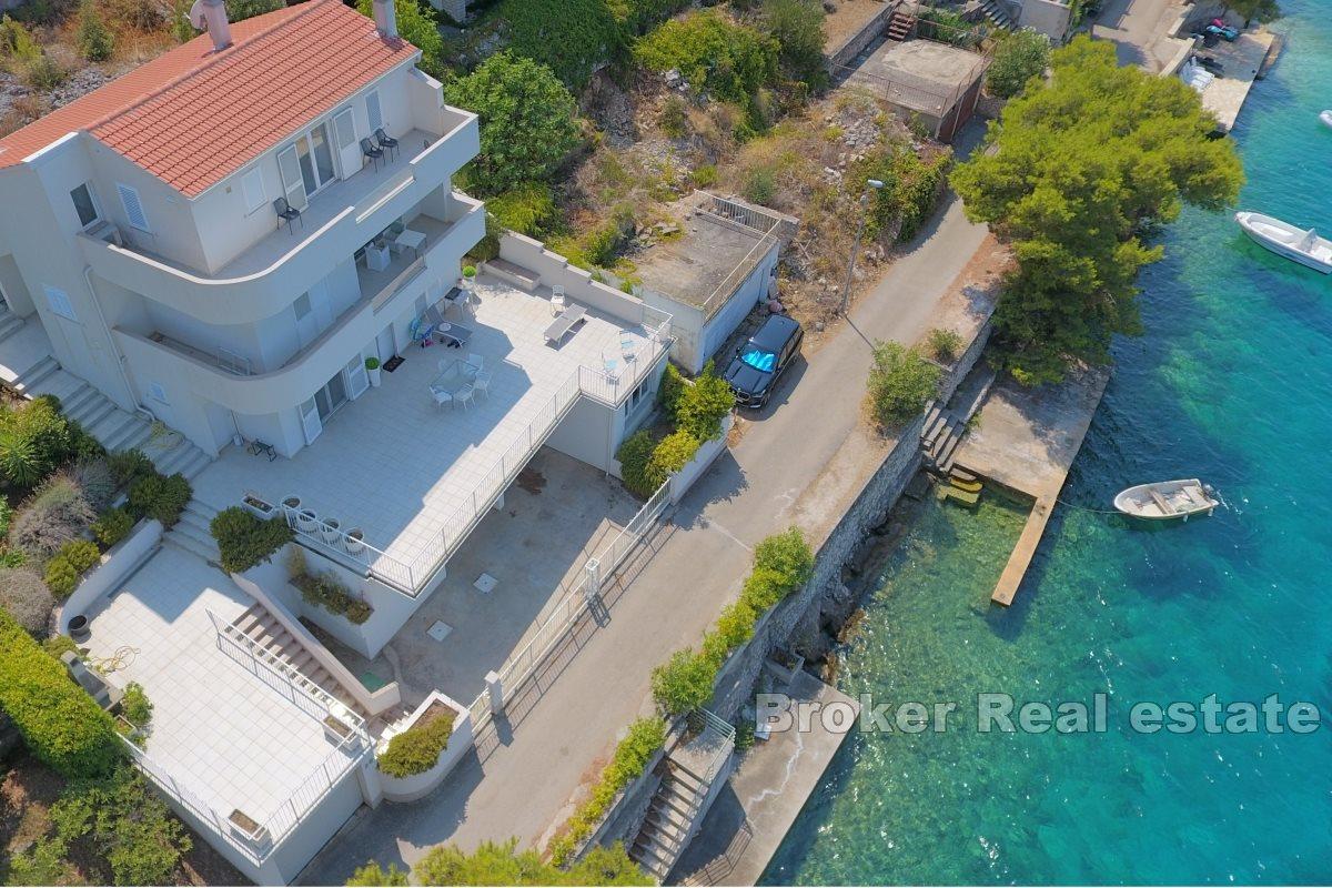 Primošten - dom pri mori a pláži