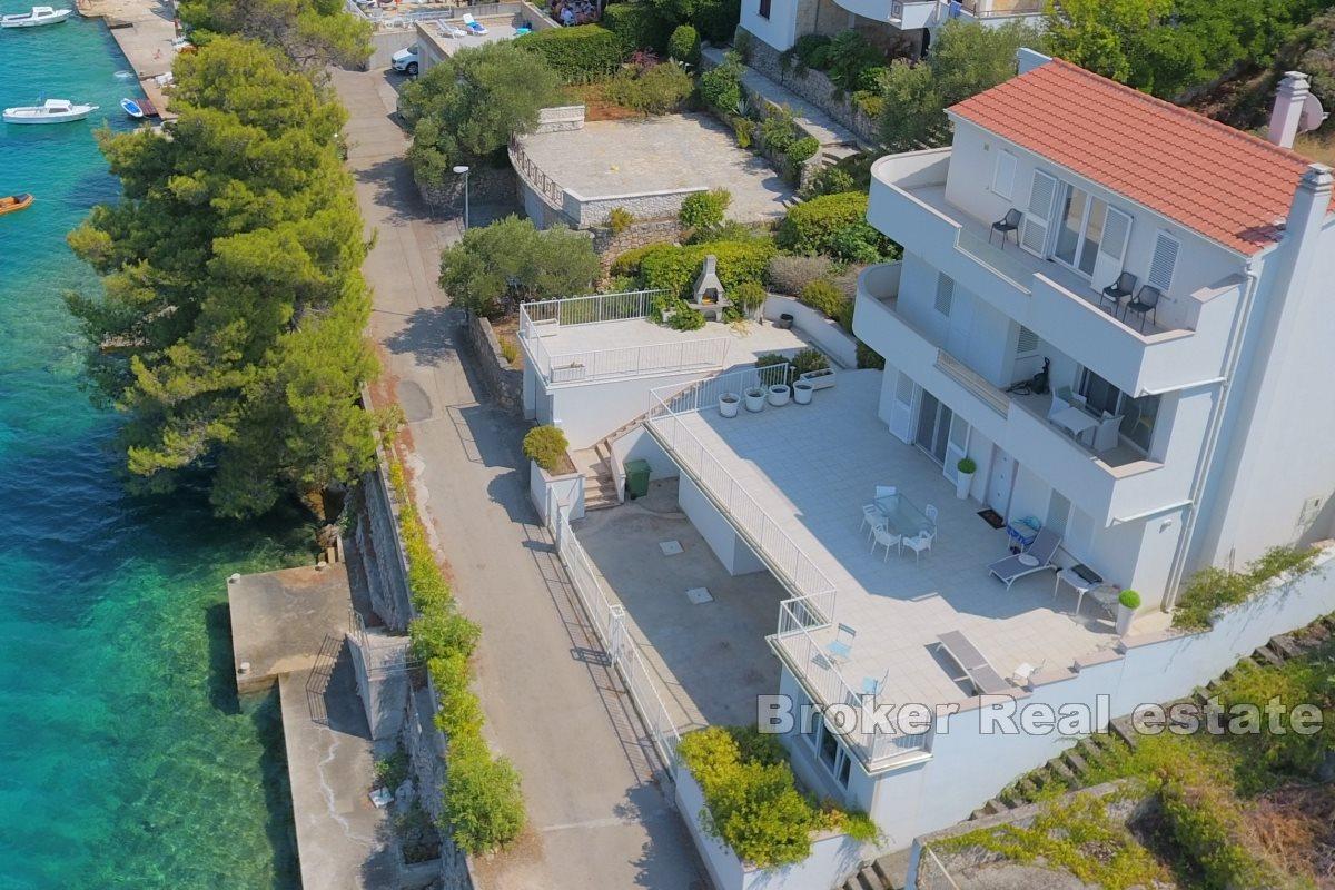 Primošten - dom pri mori a pláži