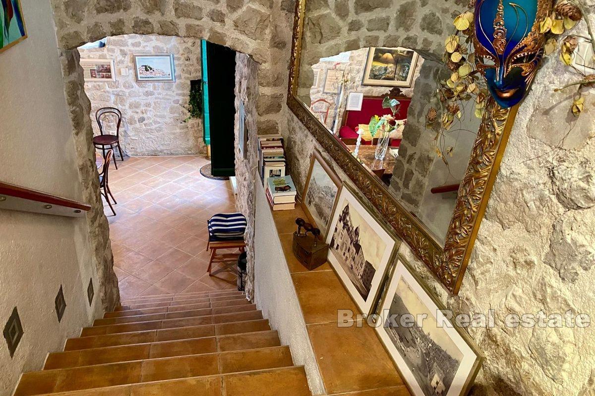 Sebenico - appartamento su due piani nel centro della città
