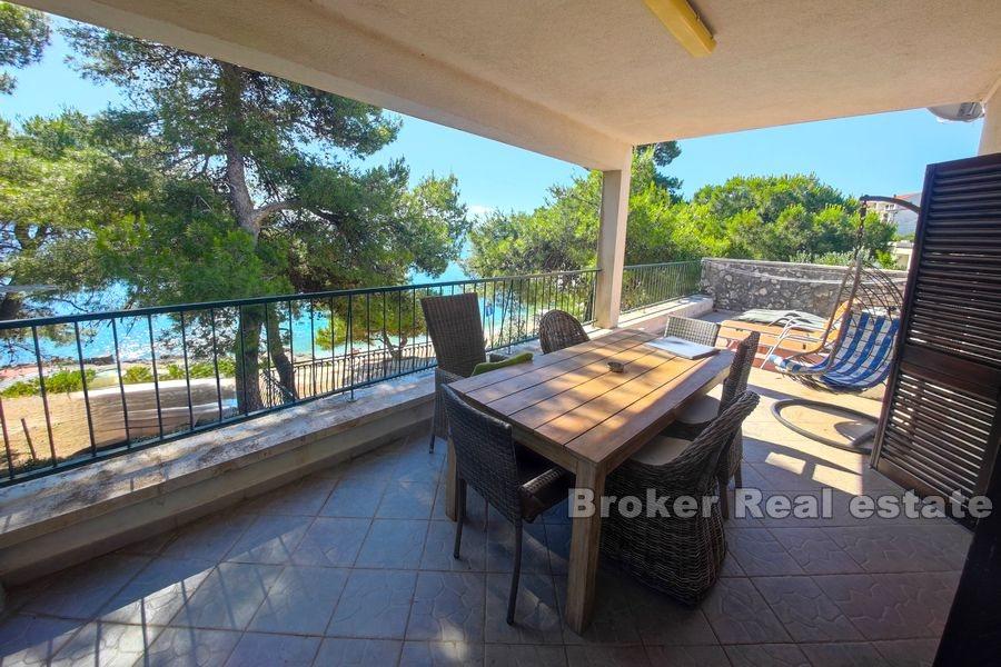 Dom w pierwszym rzędzie od morza i plaży