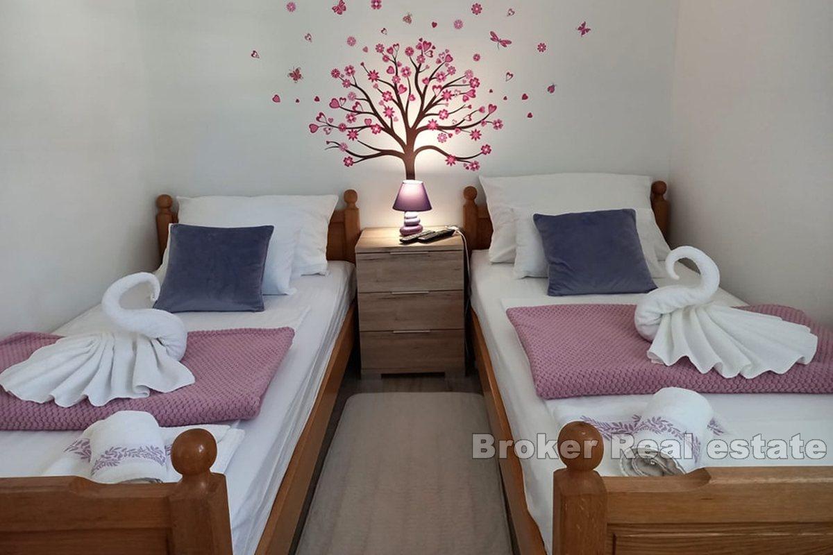 Дом у моря и пляжа