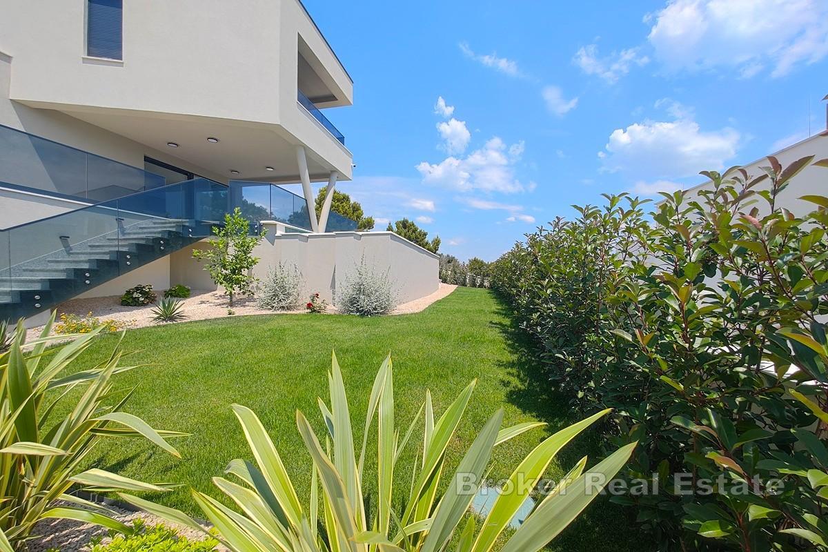 Luxusní vila s výhledem na moře