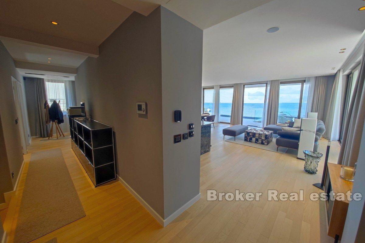 Moderna vila na plaži