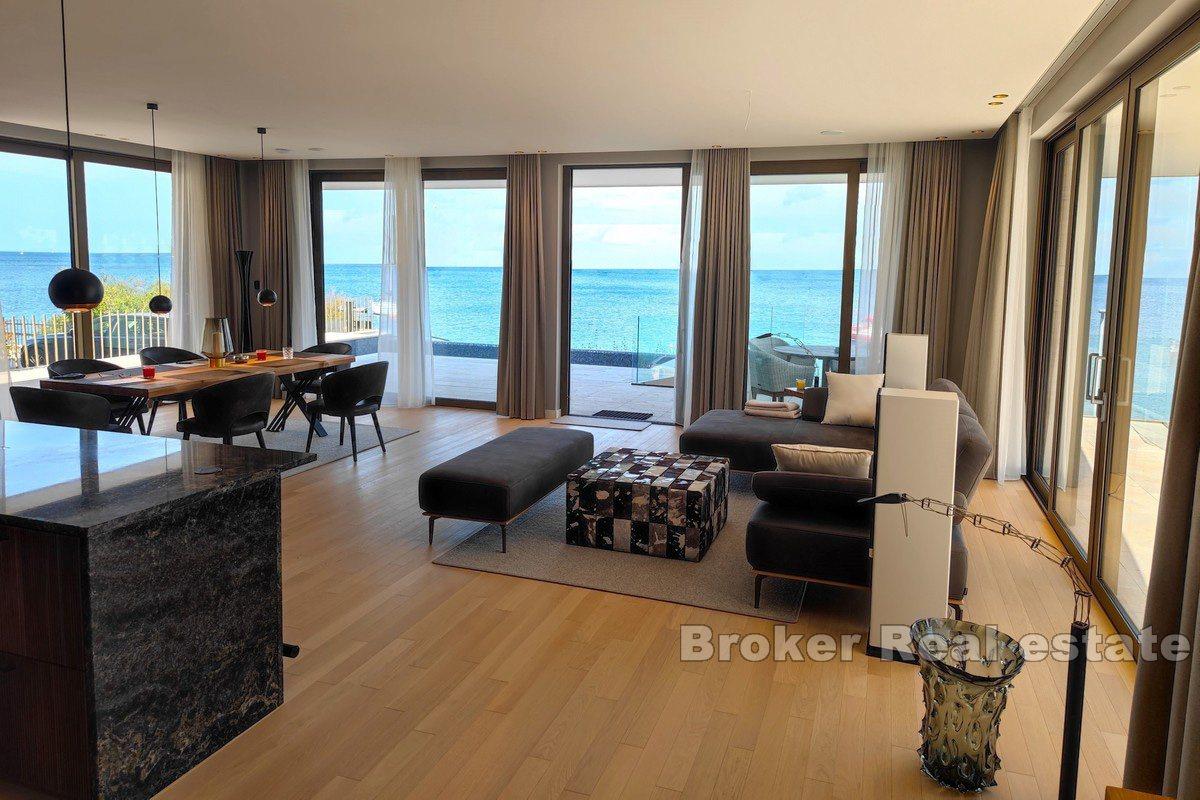 Moderna vila na plaži