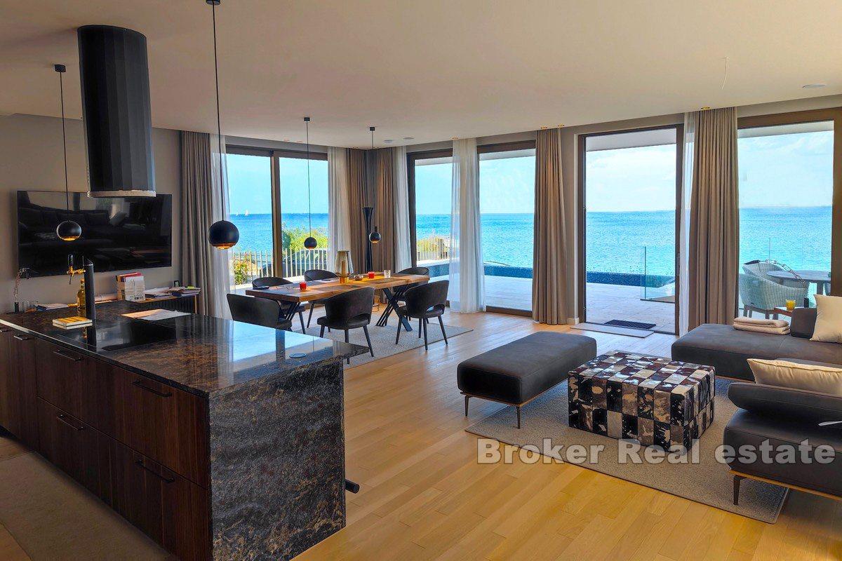 Moderna vila na plaži