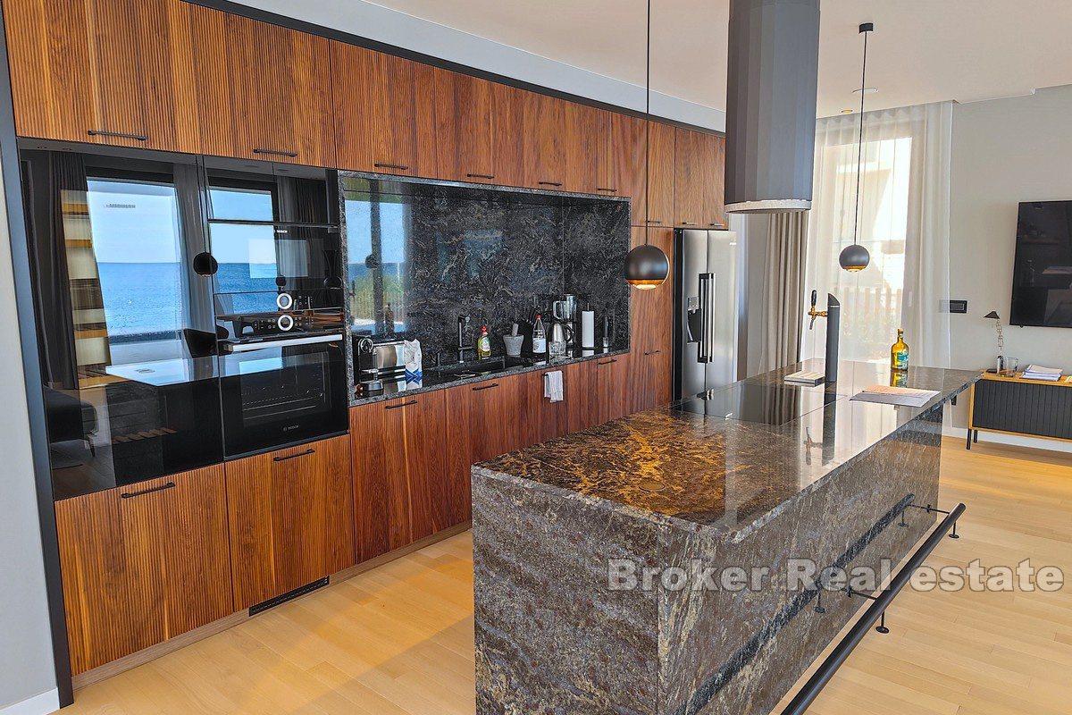 Moderna vila na plaži