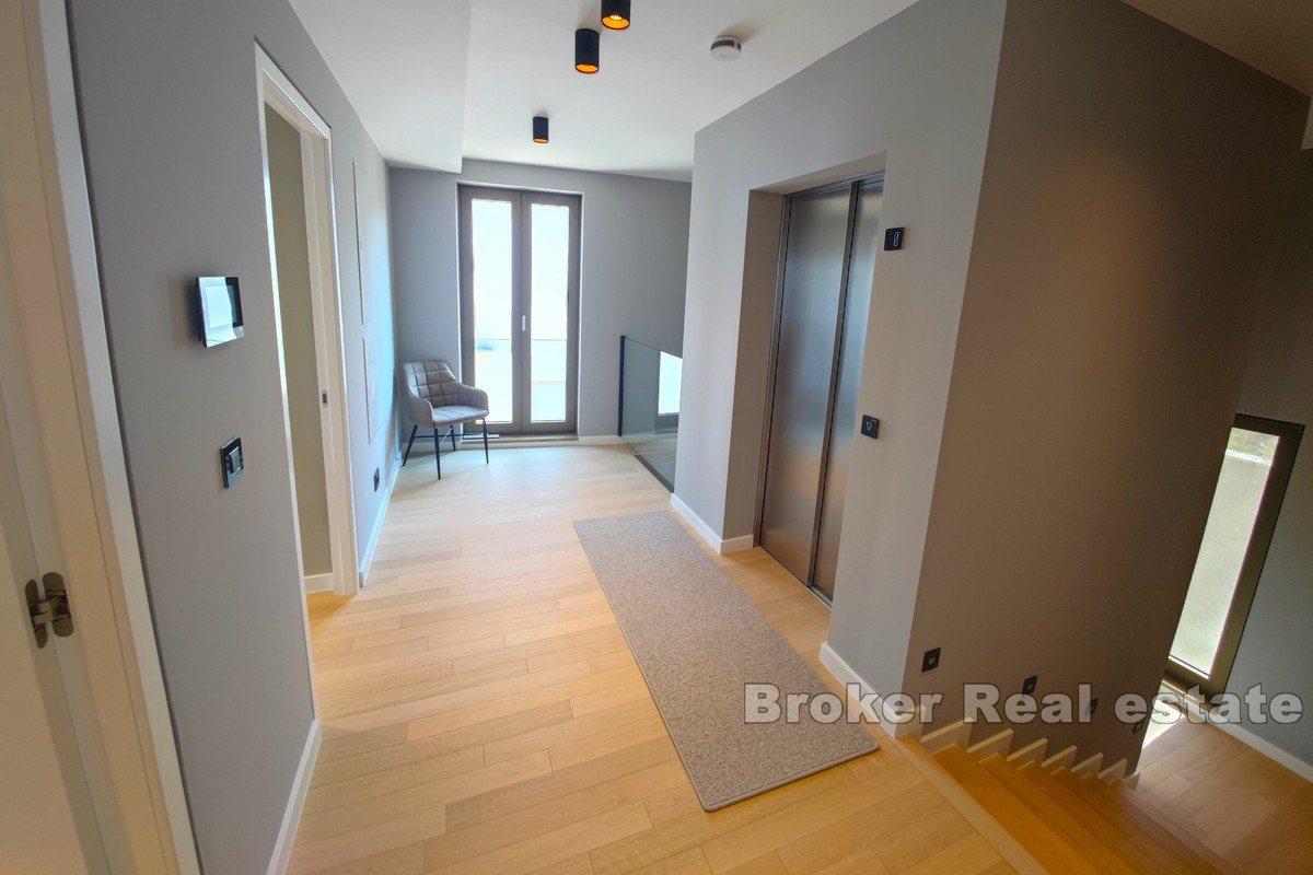 Moderna vila na plaži