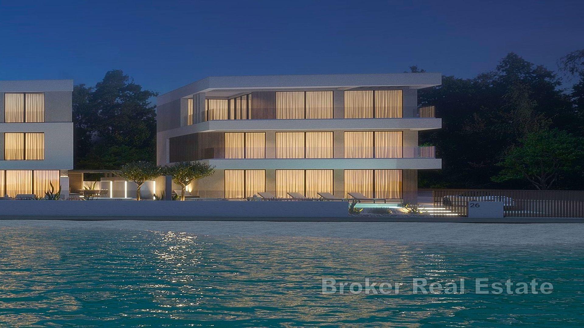 Moderne villa på stranden