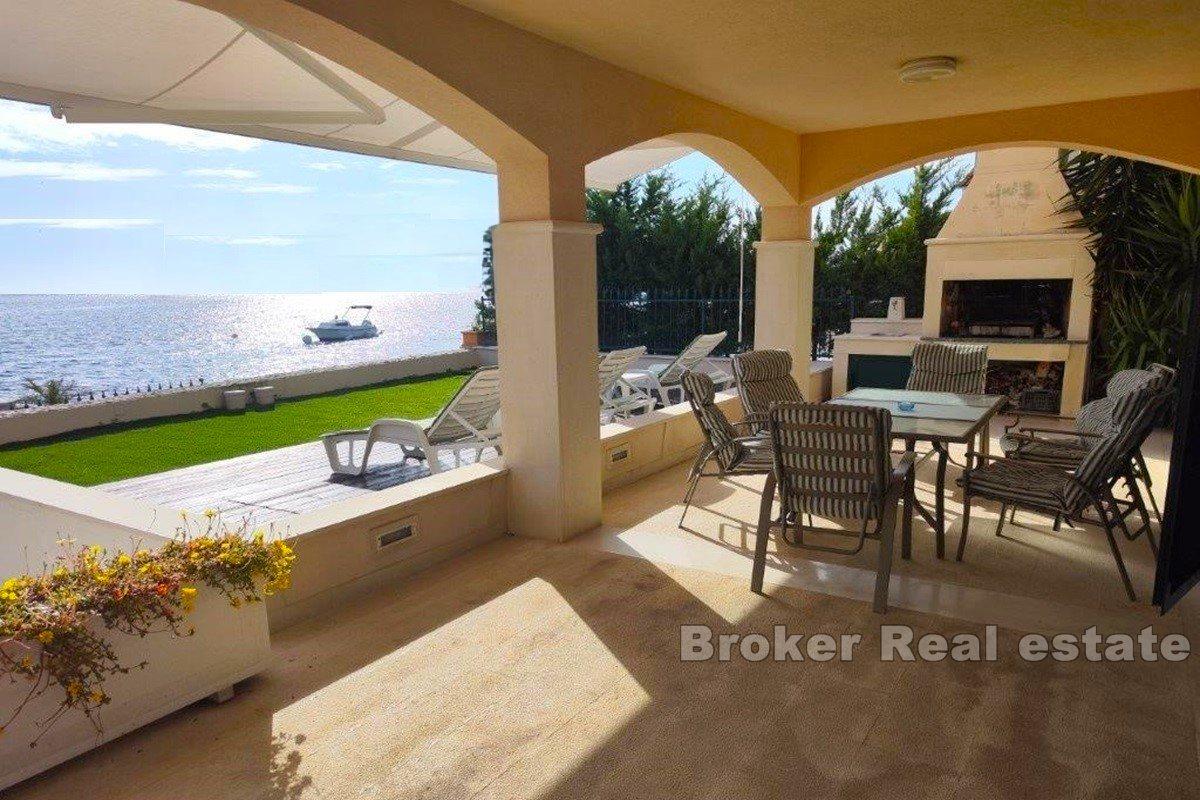 Una villa al mare