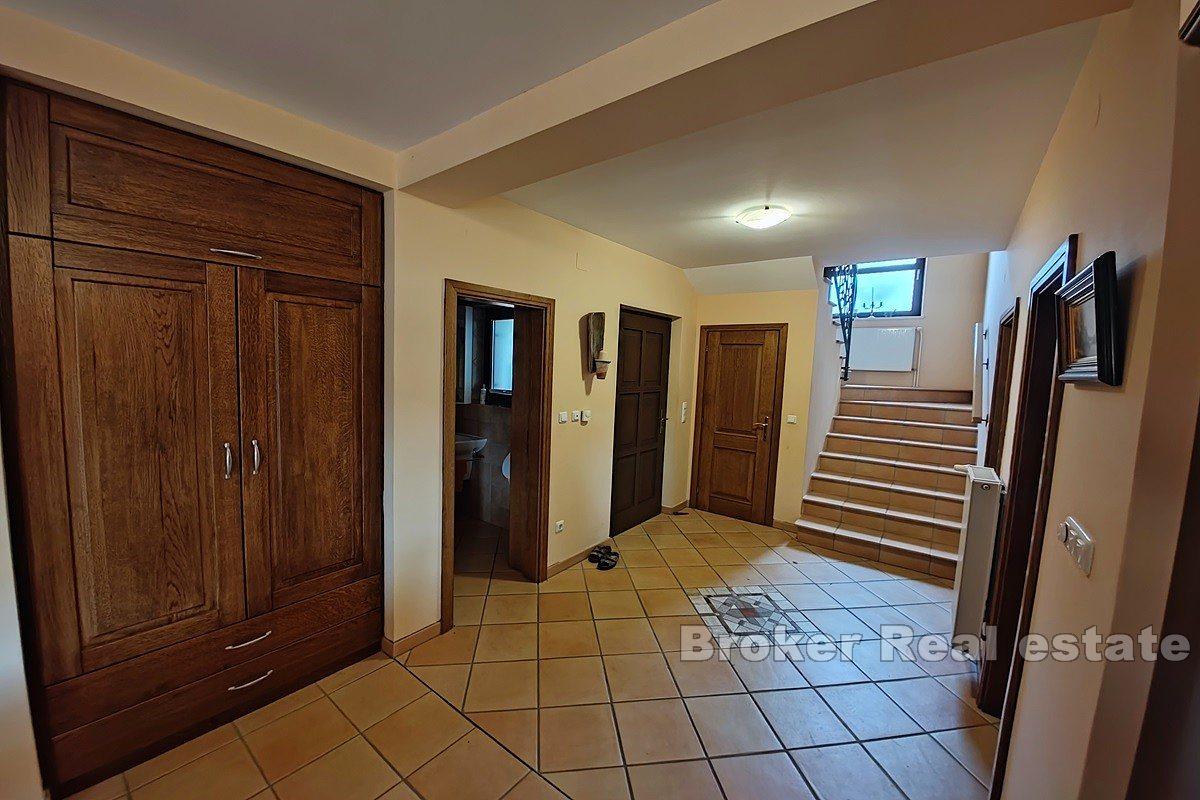 Вилла у моря