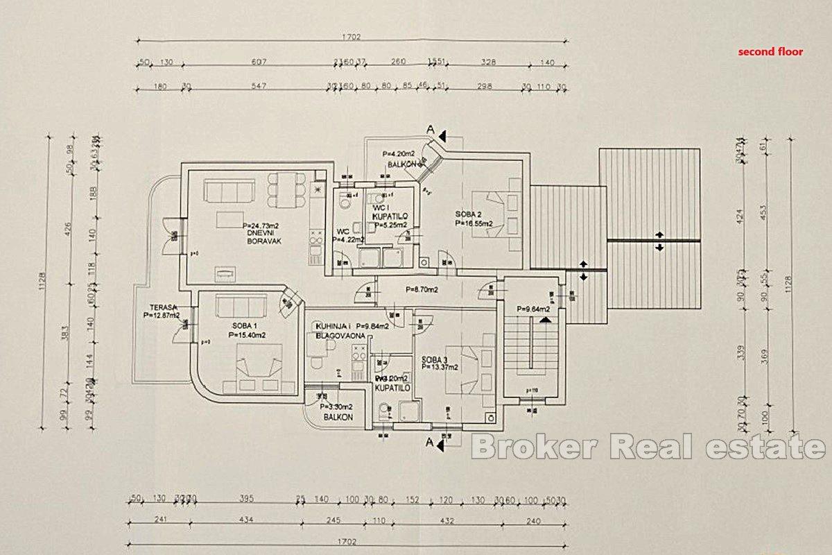 House by the sea and the beach in a prestigious location in Zadar