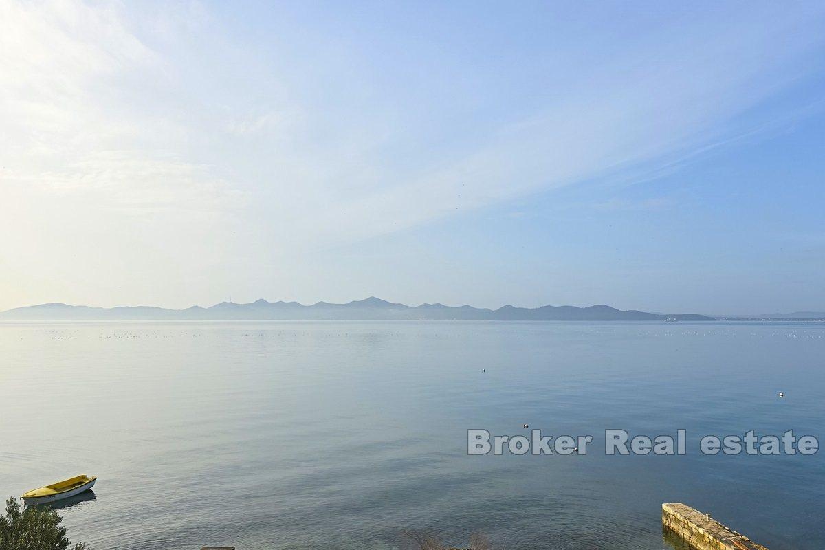 House by the sea and the beach in a prestigious location in Zadar