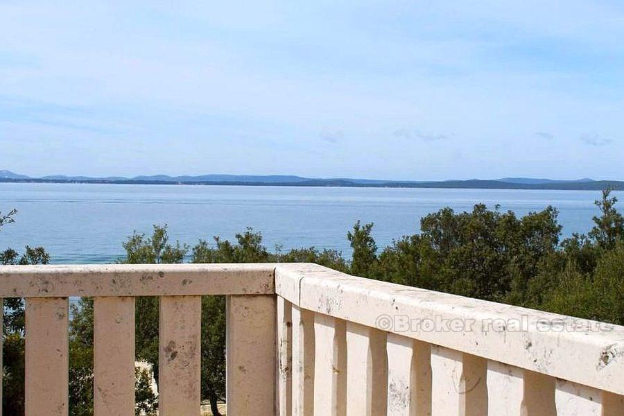 Zadar, nově postavená vila