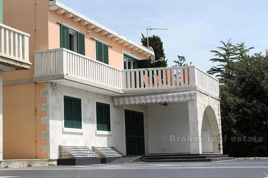 Zadar, novoizgrađena vila