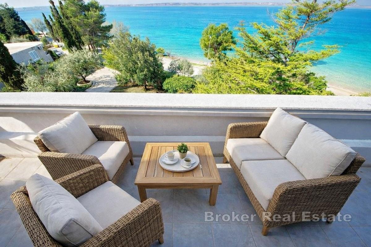 Immeuble d'appartements en première ligne de mer