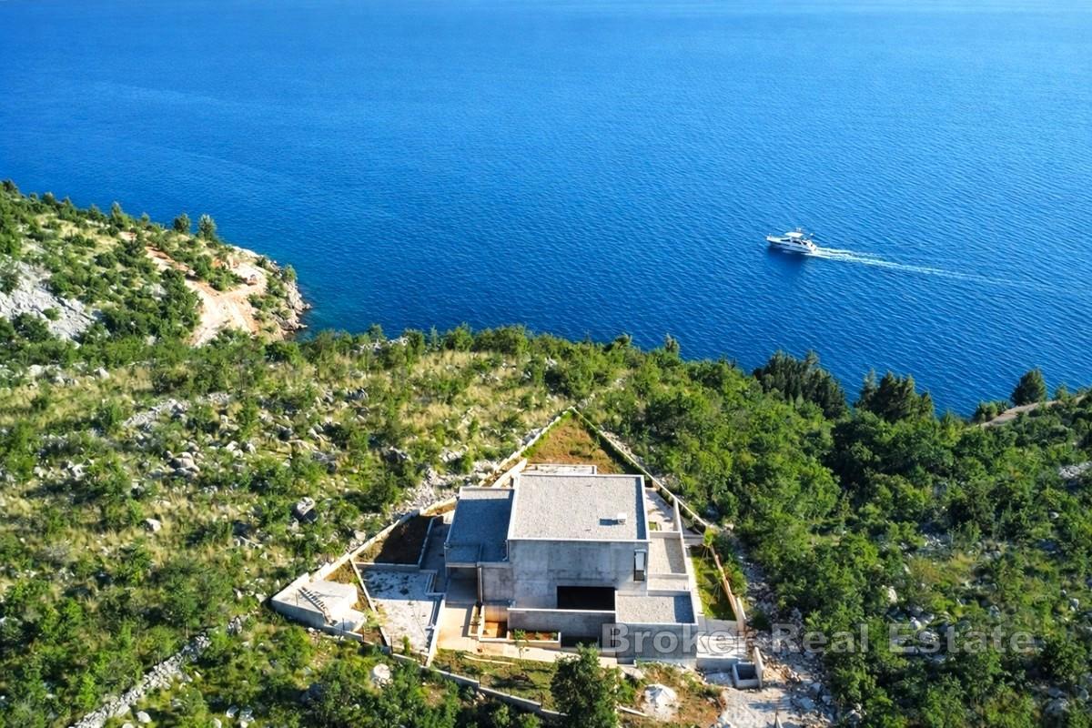 Villa dans un cadre exceptionnel avec vue sur mer et montagne
