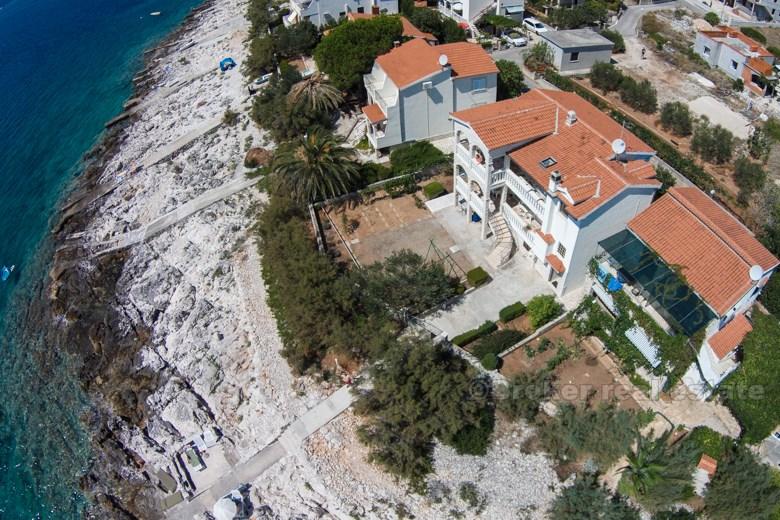 Rogoznica, charmante maison au bord de la mer