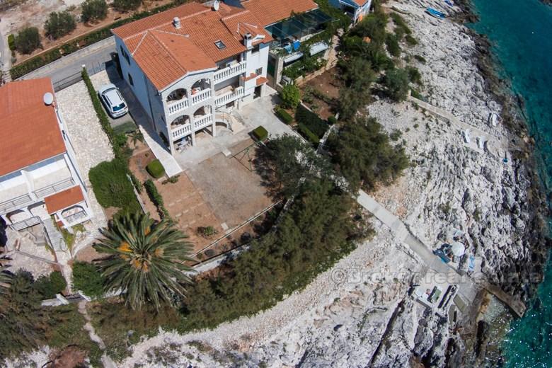 Rogoznica, charmante maison au bord de la mer